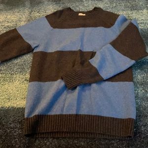 Old navy sweater